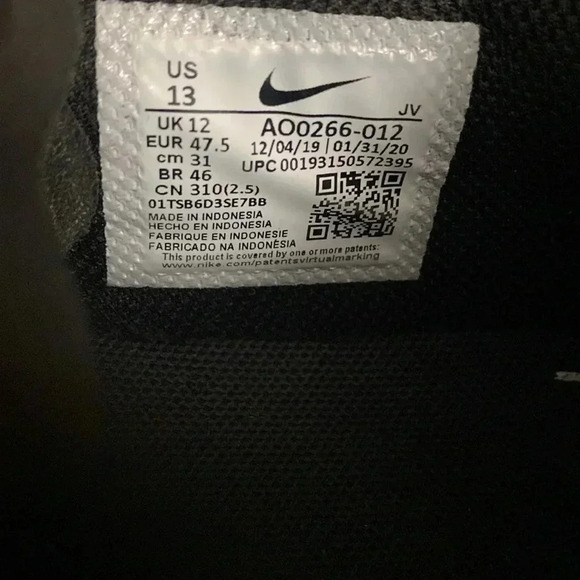 Nike Air Max Motion 2 Sneakers - Picture 9 of 9